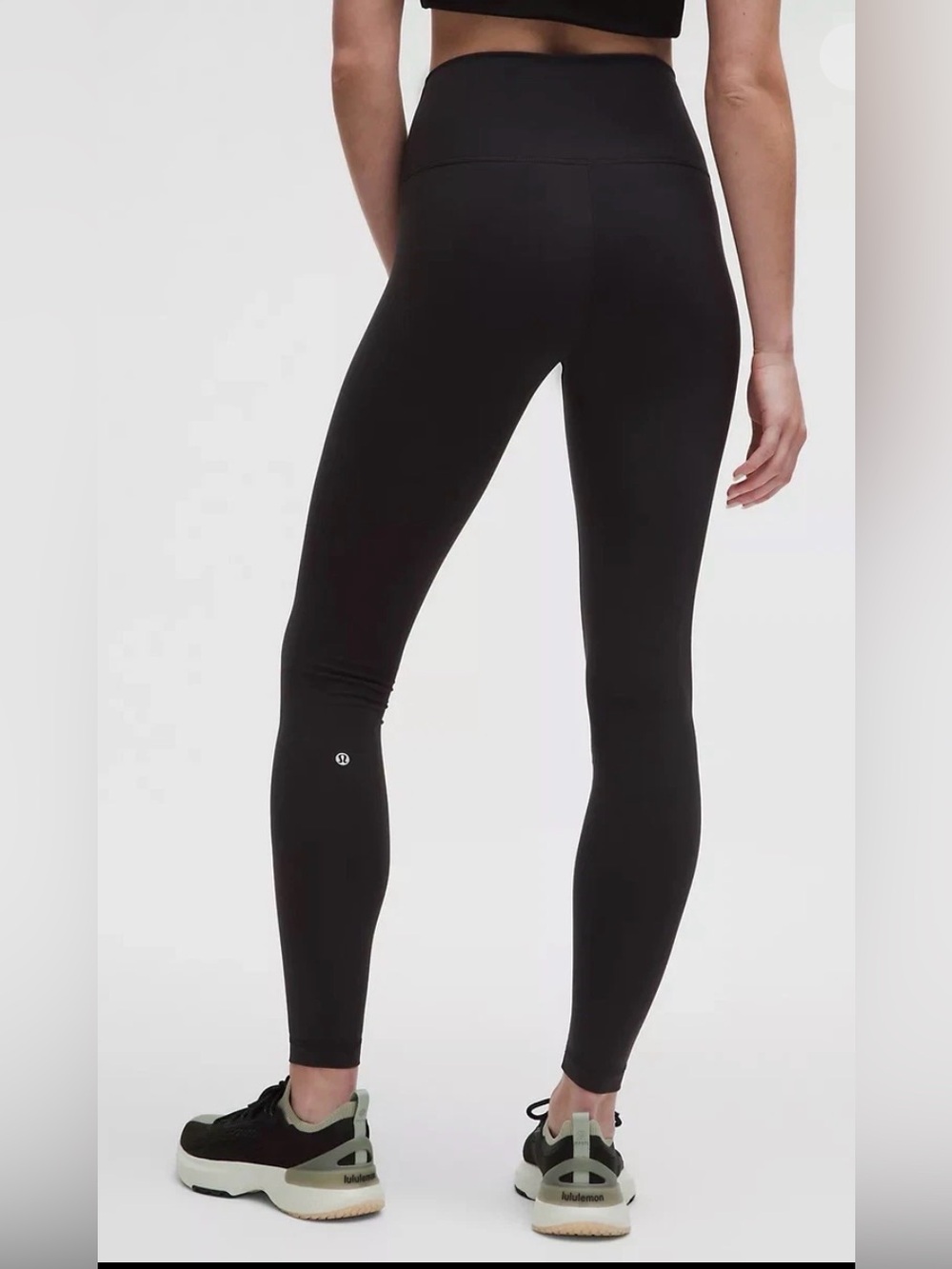 Lululemon Wunder Train High-Rise Tight size 6 square dot